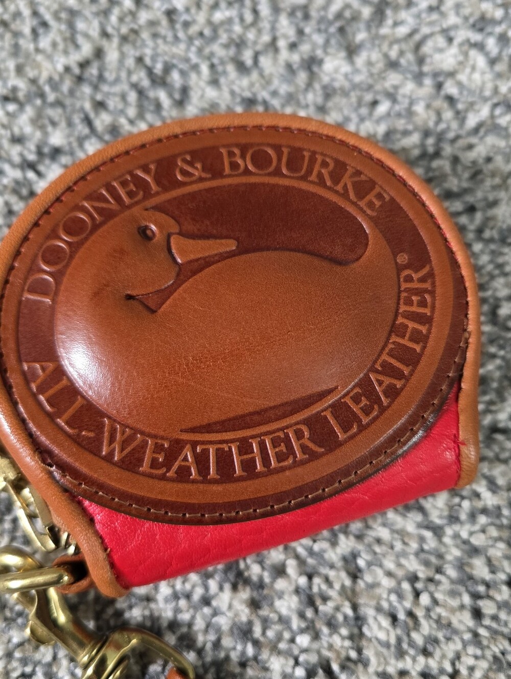 Vintage 90s Dooney & Bourke All Weather Leather Big Duck Zipalong Coin Pouch Red - Picture 12 of 13